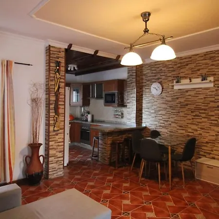 Apto En Alcala, Pet-friendly Apartment